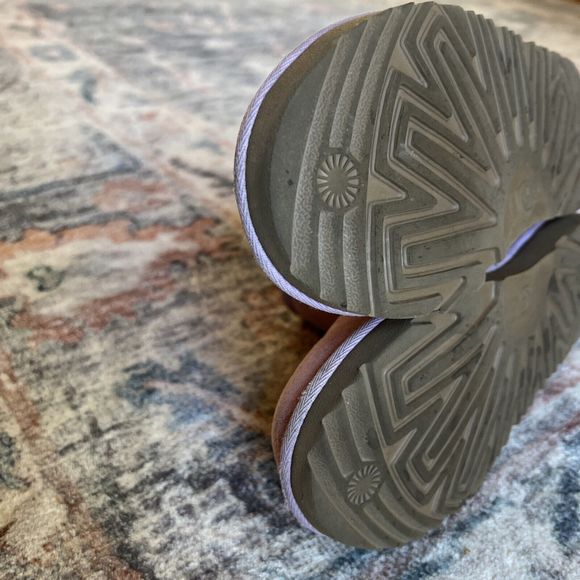 Youth’s UGG Boots Classic Mini II Sz 4 Pinkish Purple Suede Ankle Booties - Picture 10 of 12